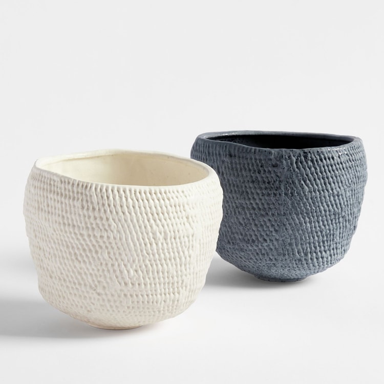 These handcrafted planters are perfect to add to your patio this season! #ABlissfulNest