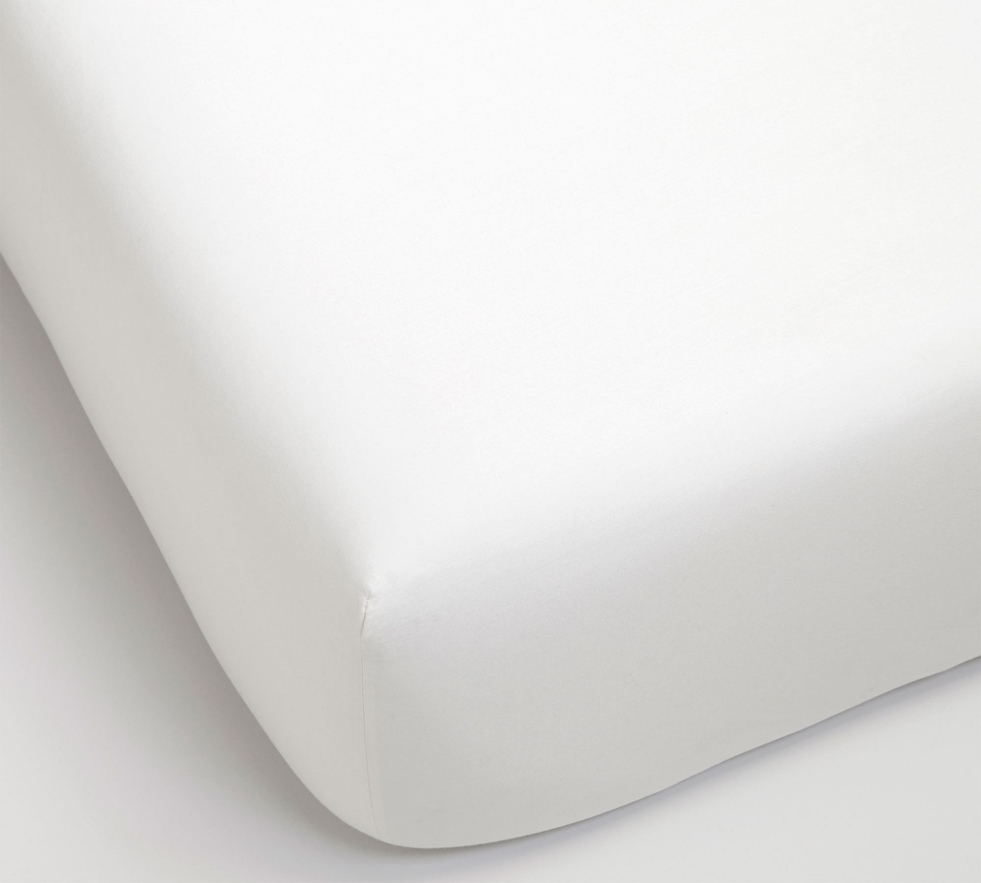 white fitted sheet