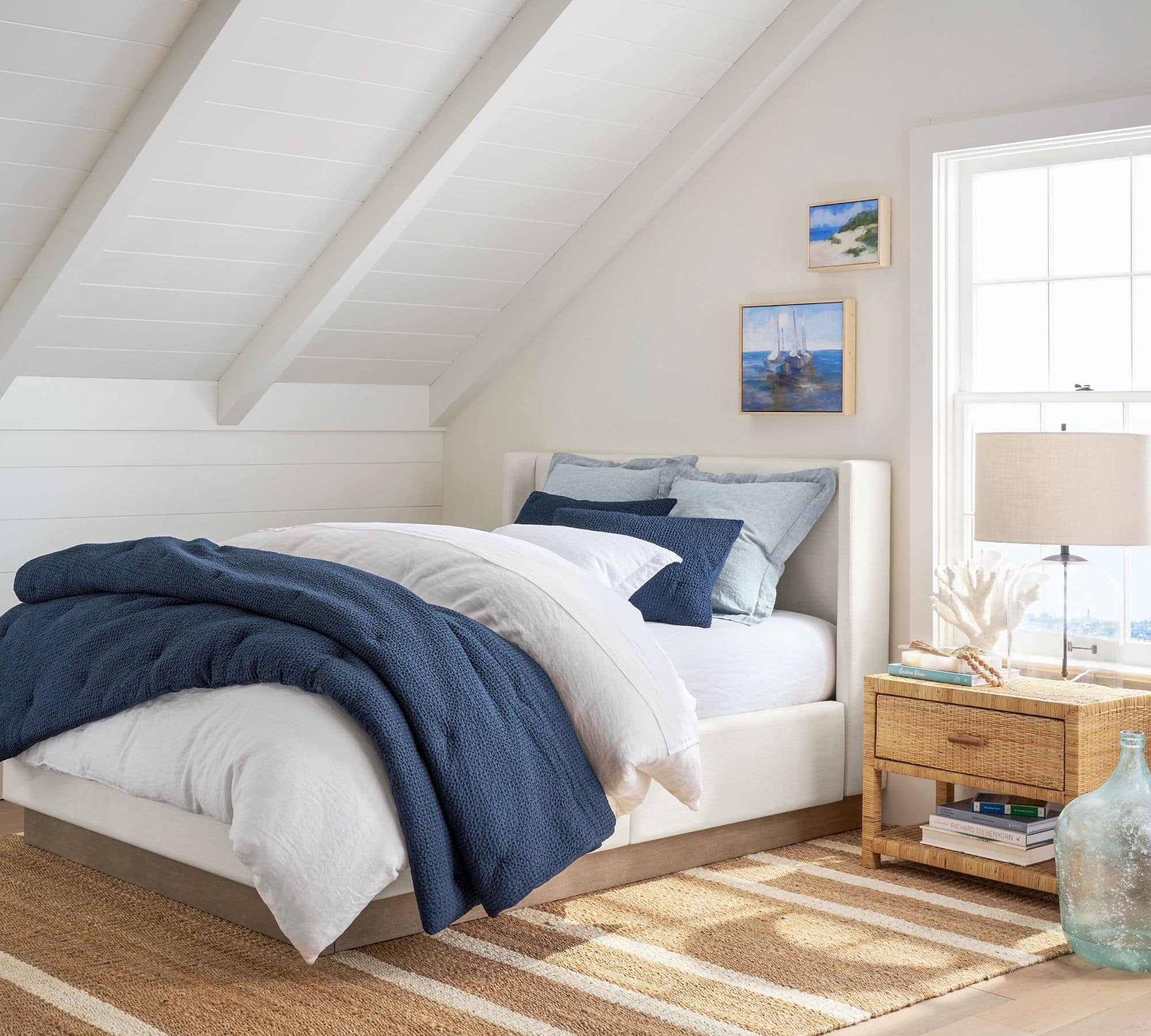 navy quilt with white comforter