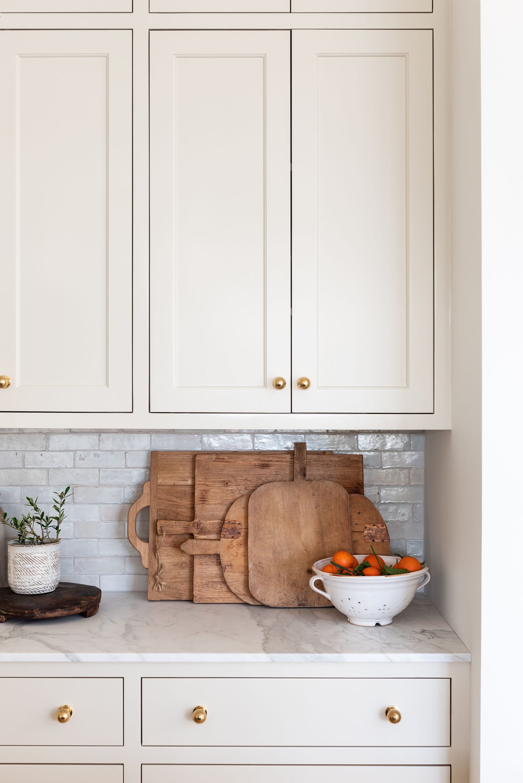 cream kitchen cabinet colors